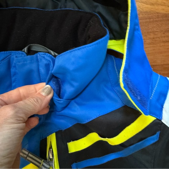 Obermeyer Boys Ski Parka Size 4 - Picture 15 of 15